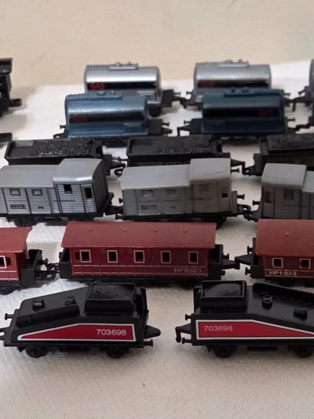 VTG SOMA Die-Cast Mini Train Set Motorized Pull & Go Engines 7 Engines/24 Cars